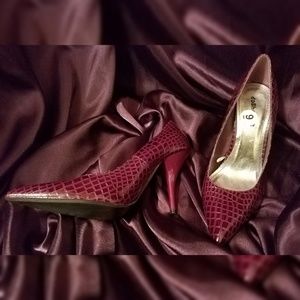 Dollhouse Heels Size 9